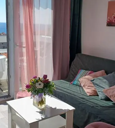 Apartment Captivating 1-bed In